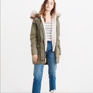 Abercrombie Ultra Parka olive green with removable liner size XS